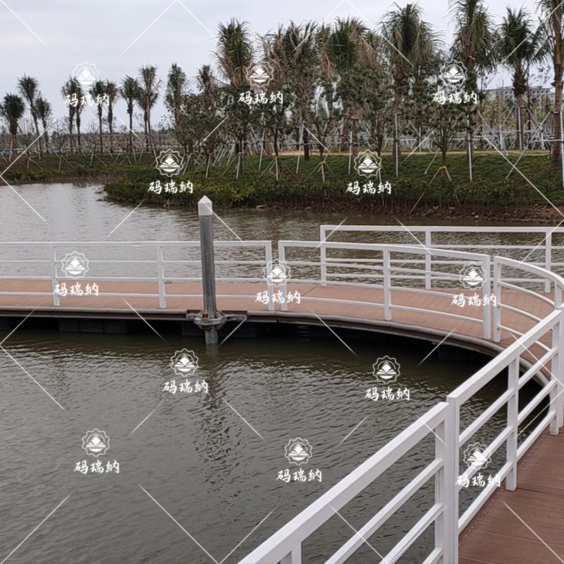 ?；◢u水上浮橋